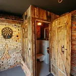 Pod Bukami Szare
