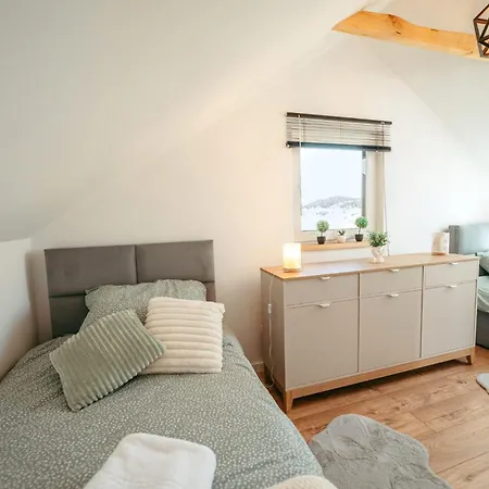Apartament Pod Bukami Szare